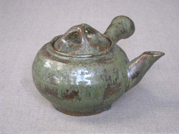 Teapot "Shizen Darkgreen No.2" by Arthur Poor