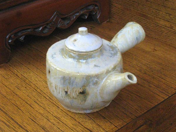 Teapot "Tarumi" by Arthur Poor