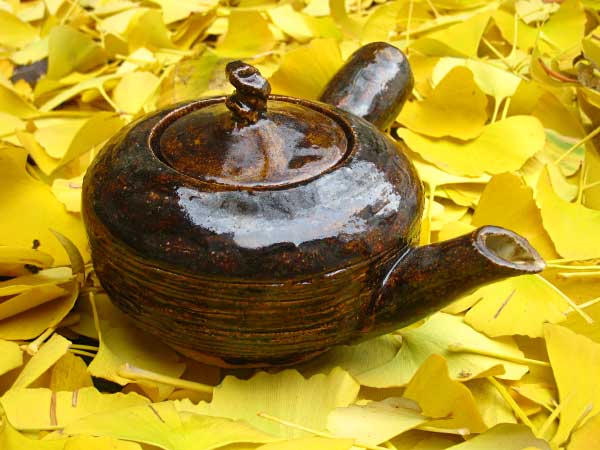 Teapot "Brown Knot" by Arthur Poor