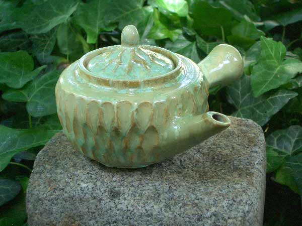 Teapot "Matsukasa" by Arthur Poor